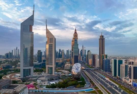 دبي للعائلات: كيف تختار المنطقة والفندق المناسبين؟